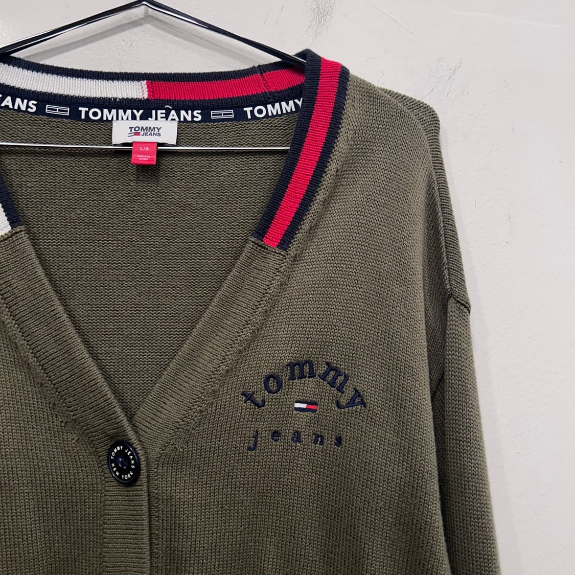 타미진스 빅버튼 크롭 브이넥 가디건 상품이미지1