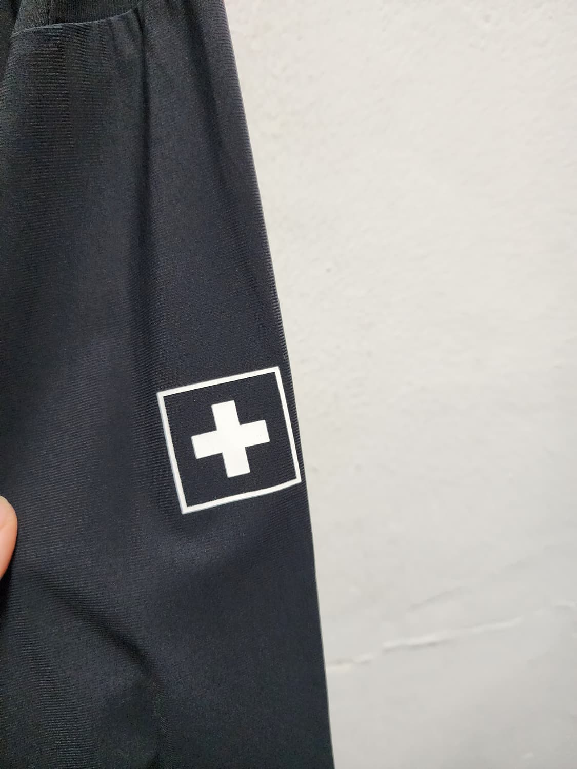 데상트 스위스 트라이애슬론 트랙탑 상품이미지4