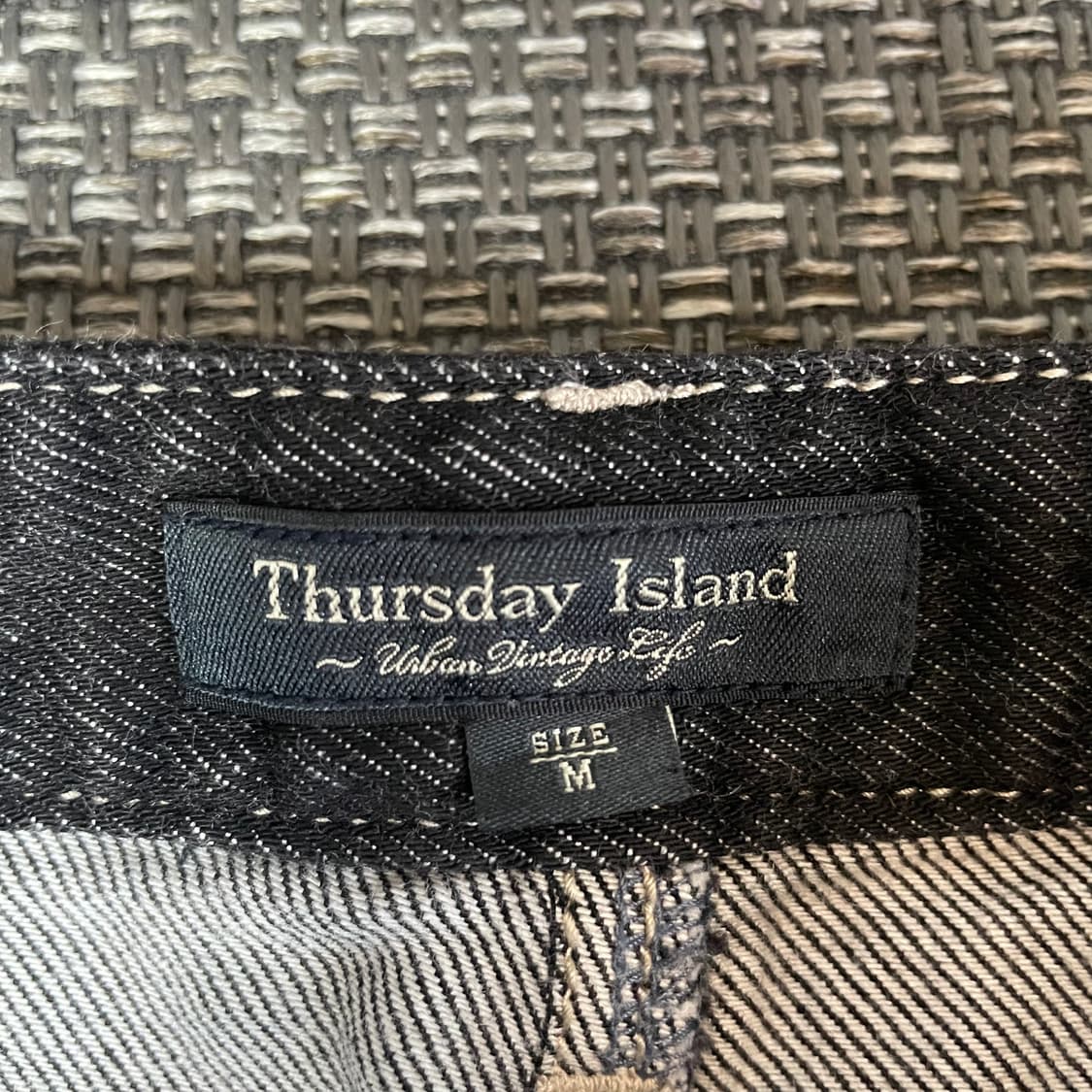(29) 써스데이아일랜드 유니크 롤업 스티치 흑청 데님 팬츠 M 상품이미지5