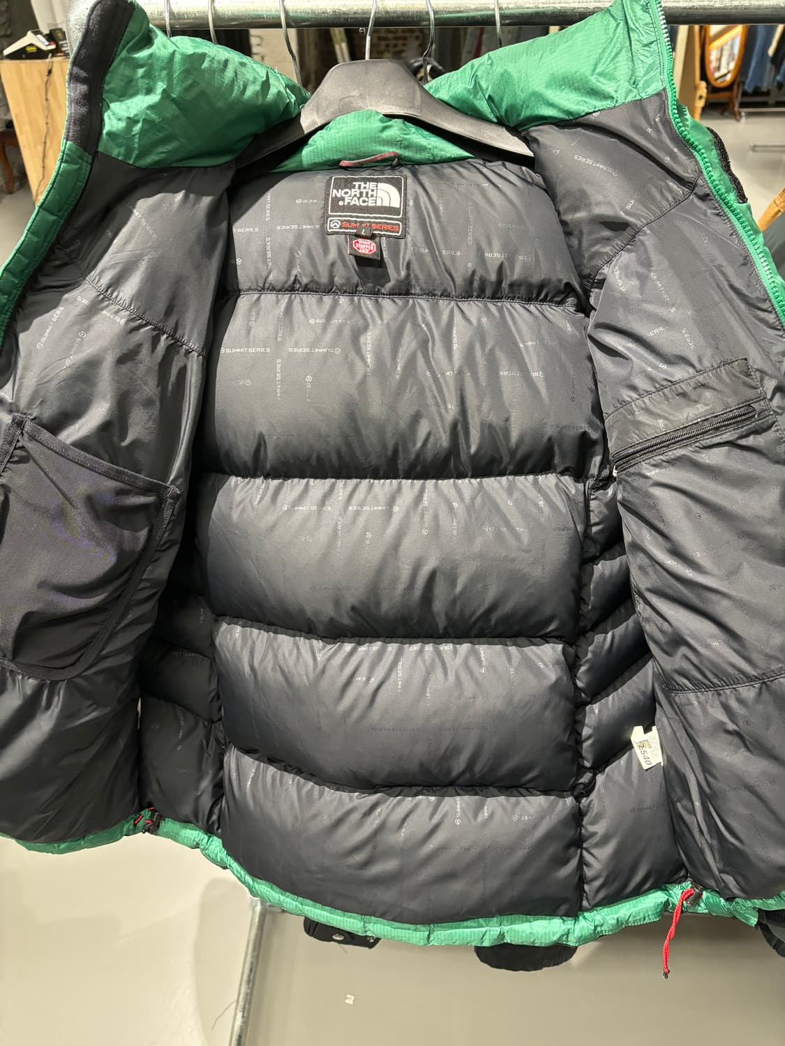 노스페이스 써밋 윈드스토퍼 700 다운 패딩(드라이클리닝 완료) 상품이미지7