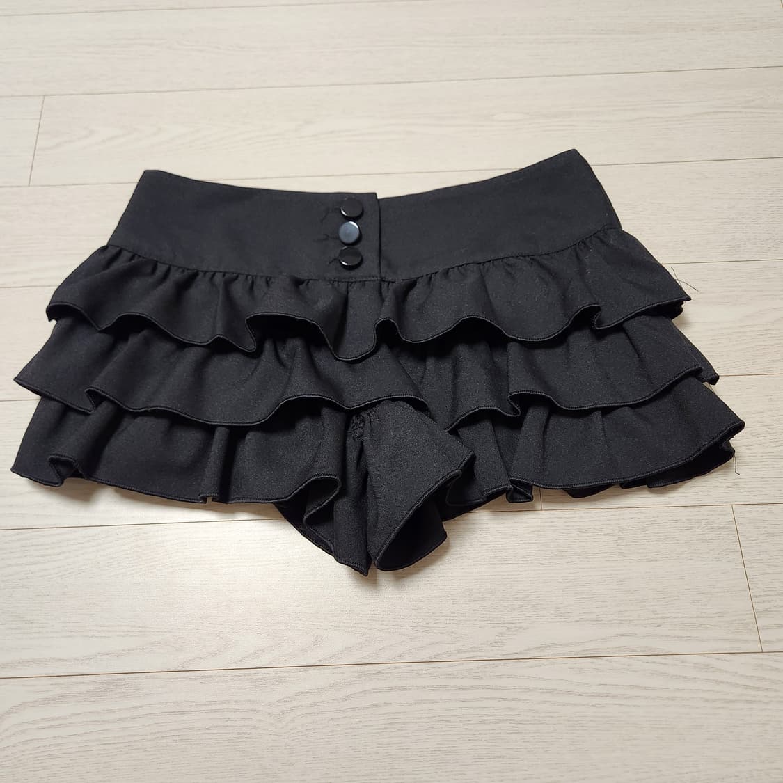 옷장정리겸 할인중) 갸루 캉캉 검정색 프릴 반바지 상품이미지1