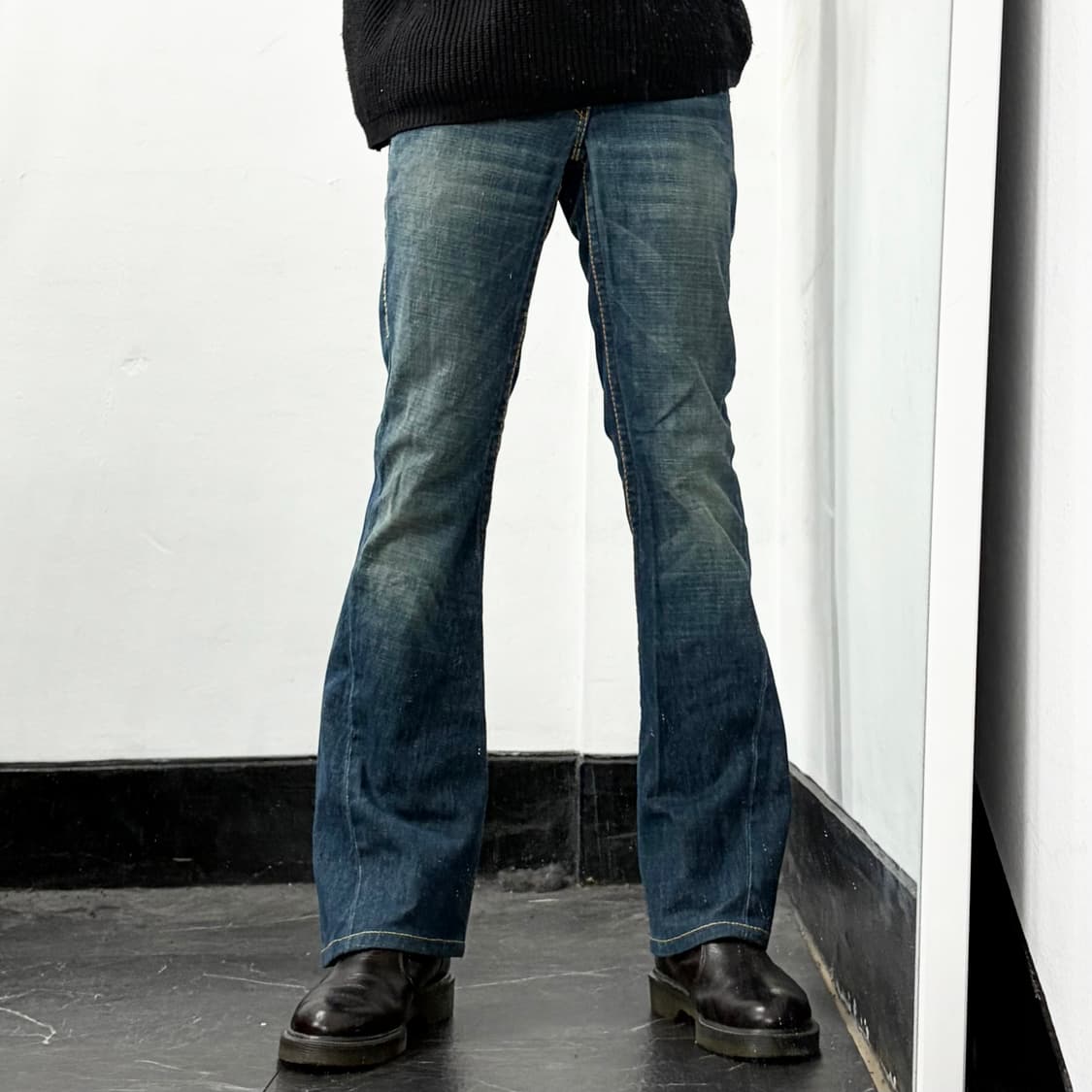 트루릴리전 부츠컷 데님 팬츠 상품이미지2