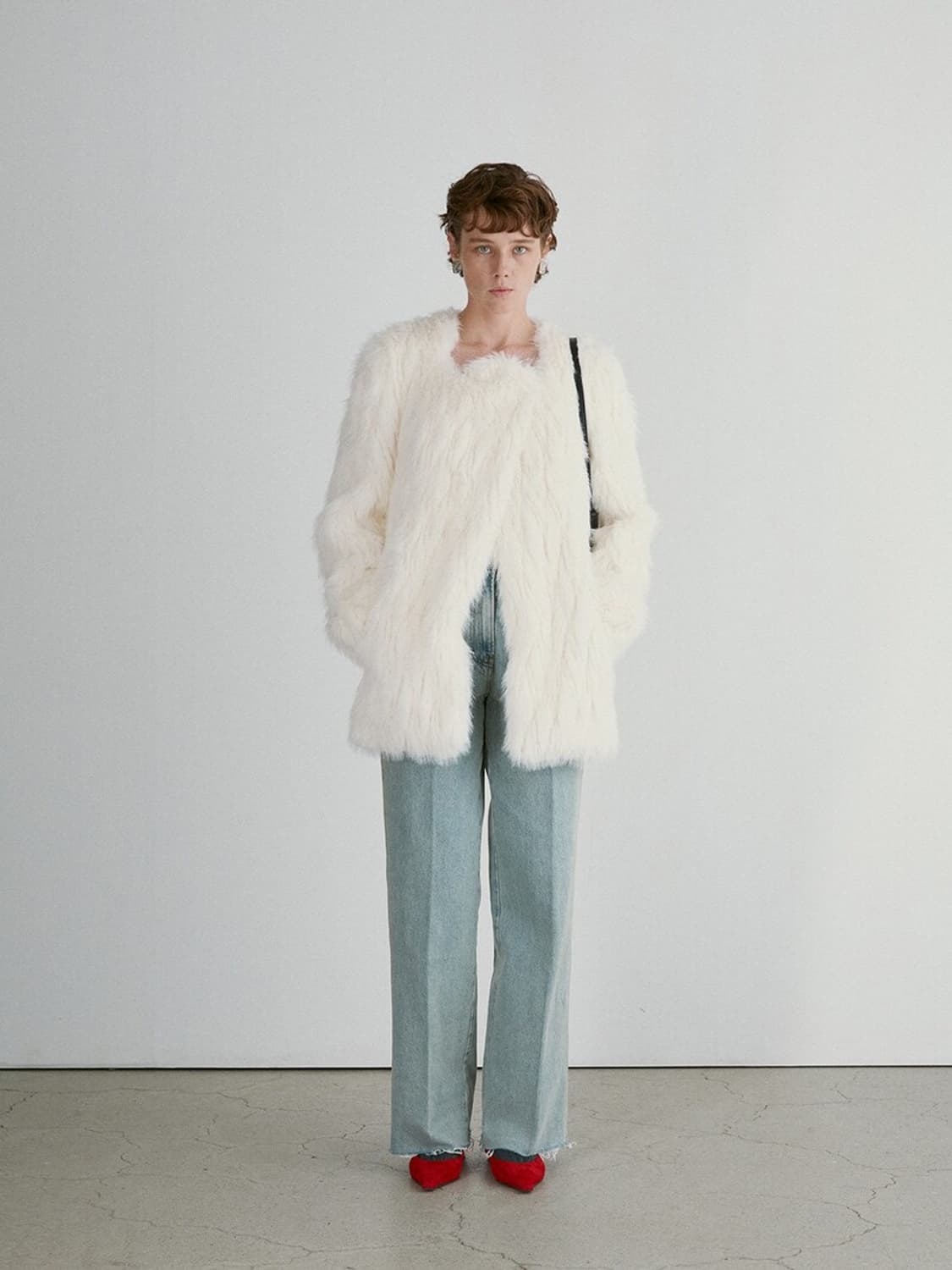 Recto 렉토 SIGNATURE CURVED FAUX FUR 퍼 자켓 상품이미지6