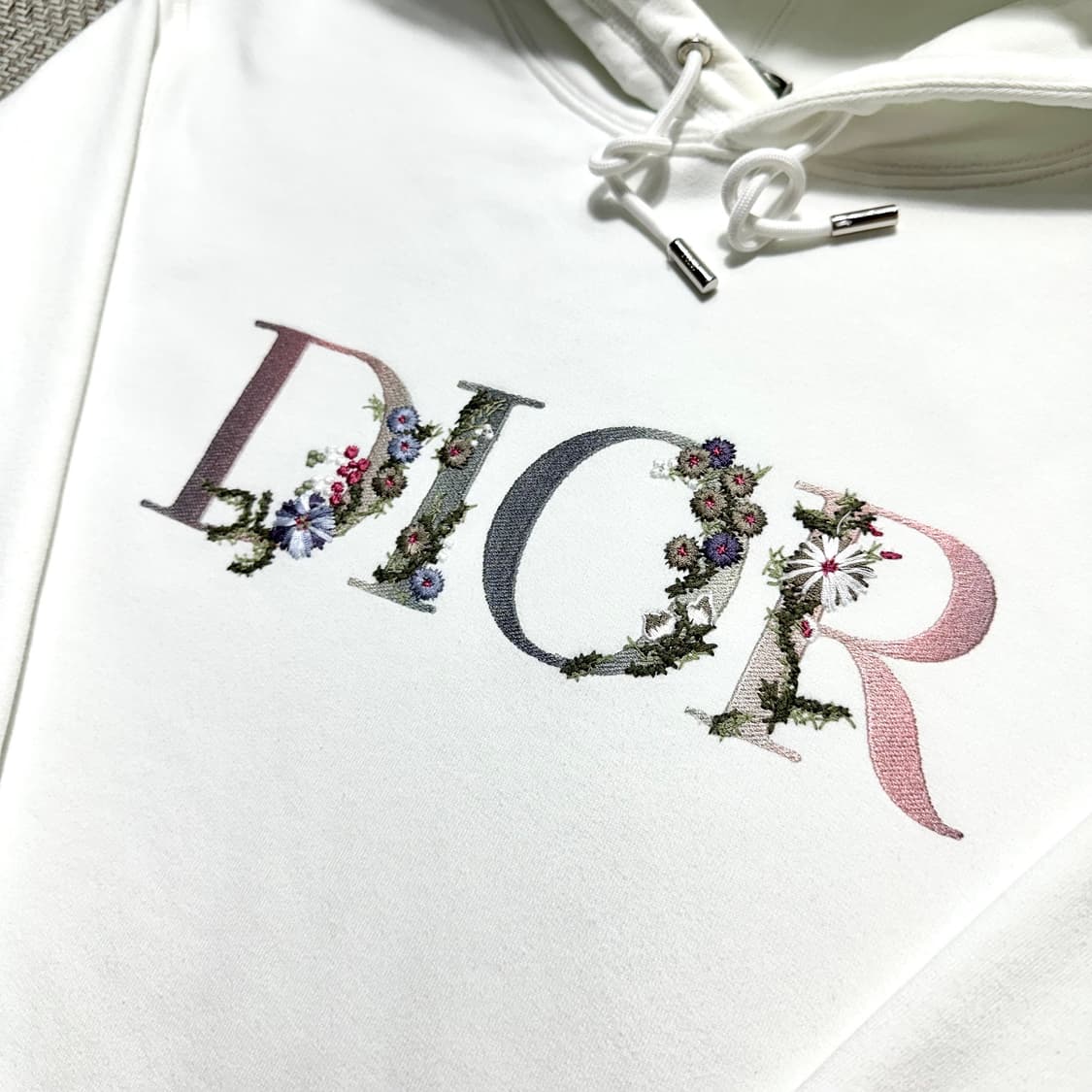 디올 플라워 자수 후드티 상품이미지3
