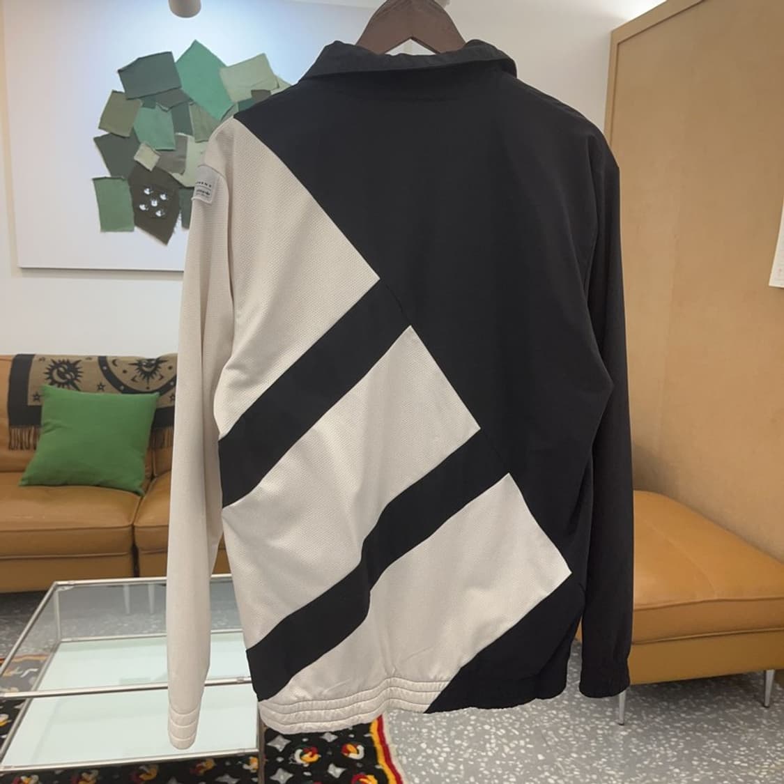 아디다스 빅삼각로고 스트릿 이큅먼트 바람막이 자켓 100 C08440 상품이미지4