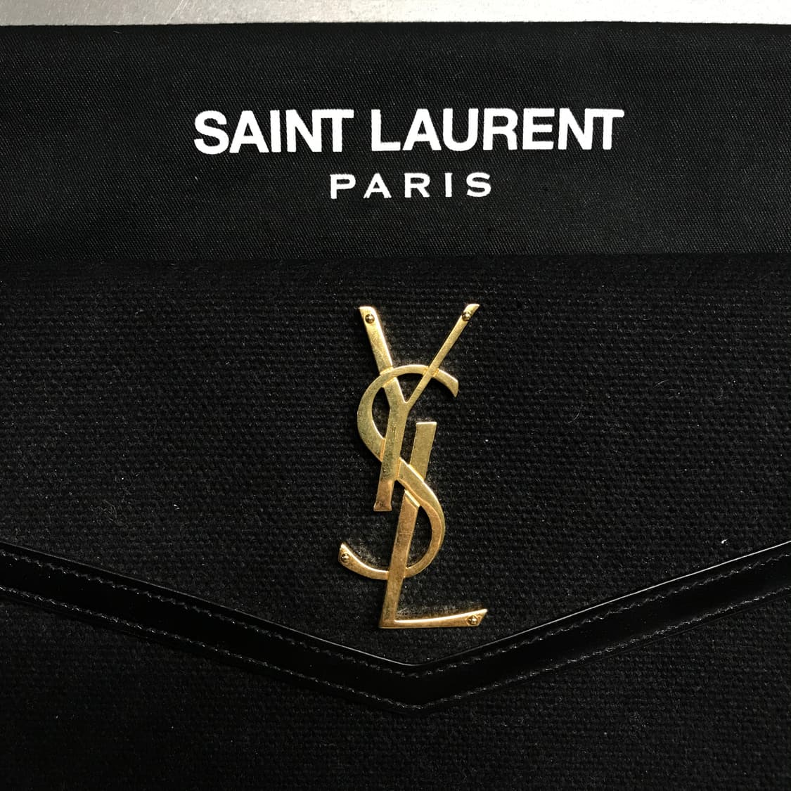YSL 입생로랑 금장 로고 클러치 블랙 상품이미지3