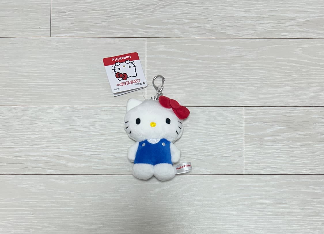 산리오 헬로키티 거울 인형 키링 상품이미지1
