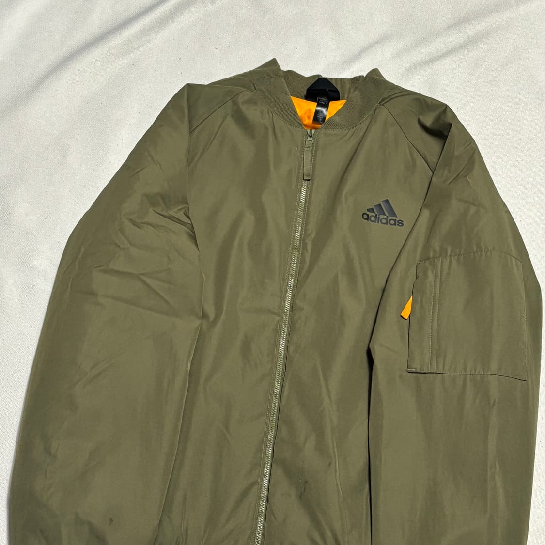 XL 아디다스 카키 점퍼 상품이미지1
