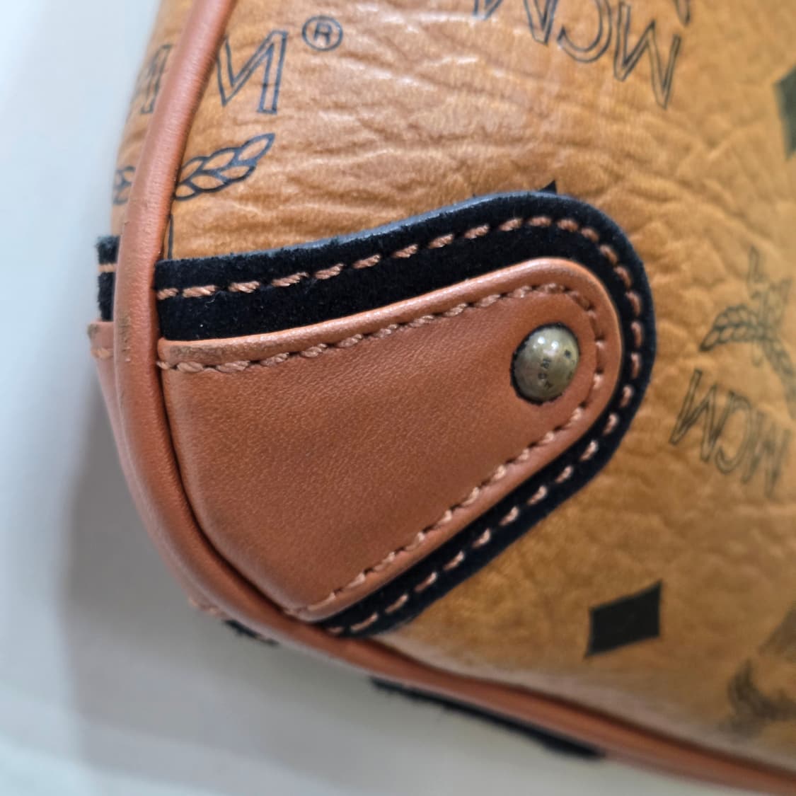 엠씨엠 비세토스 호보 숄더 상품이미지5