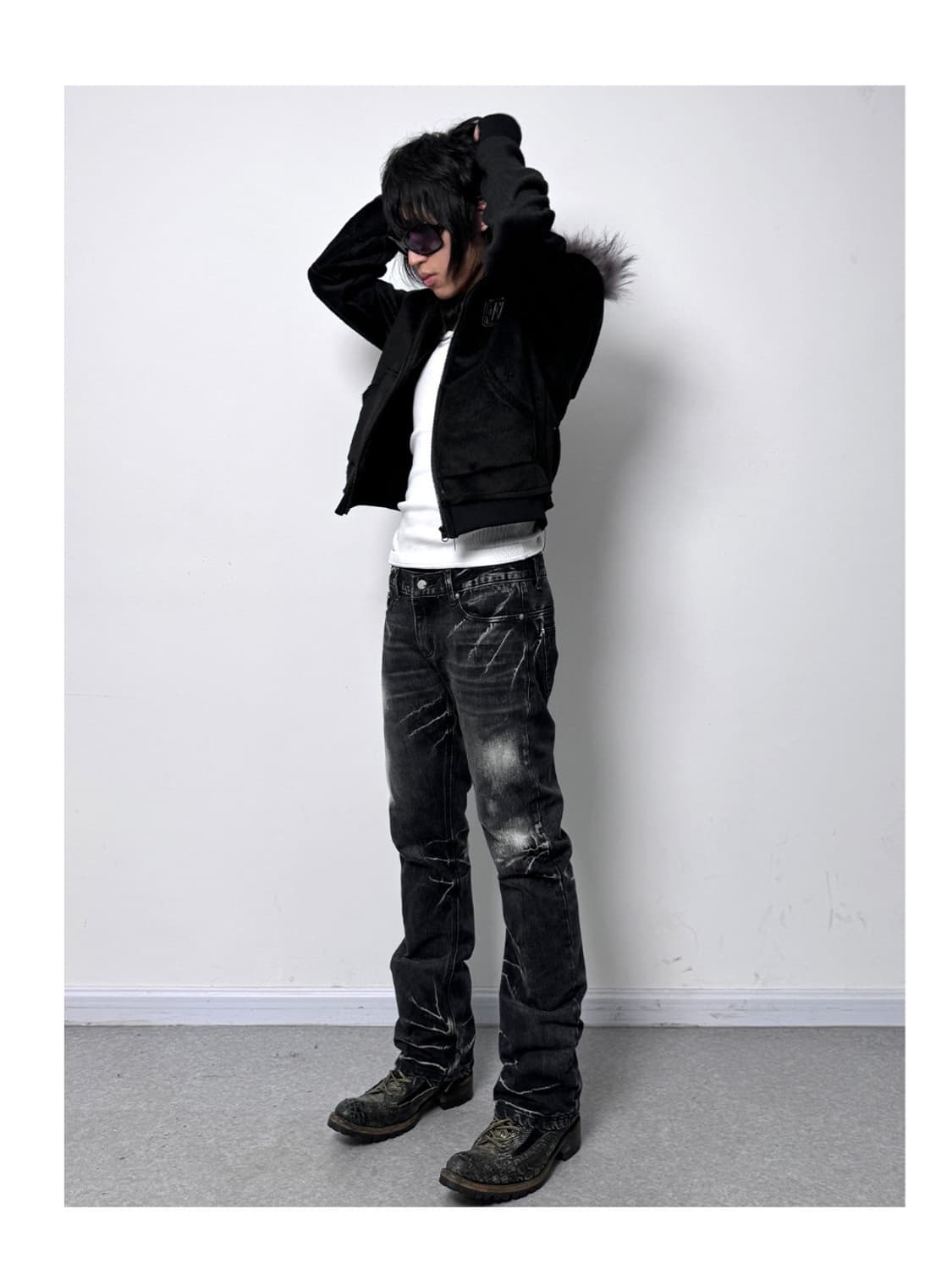 비액세스 [NO E MOSEN] 후드 퍼 블랙 크롭 후드집업 상품이미지3