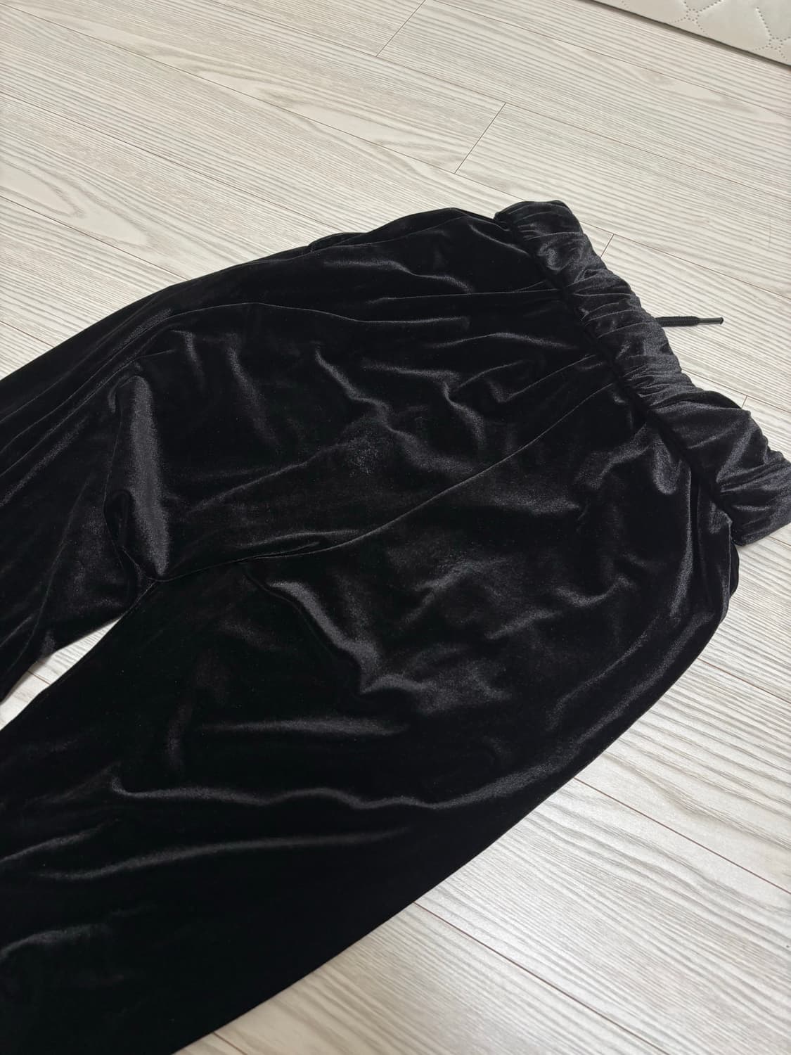 러브이즈트루 벨벳 셋업 상품이미지7