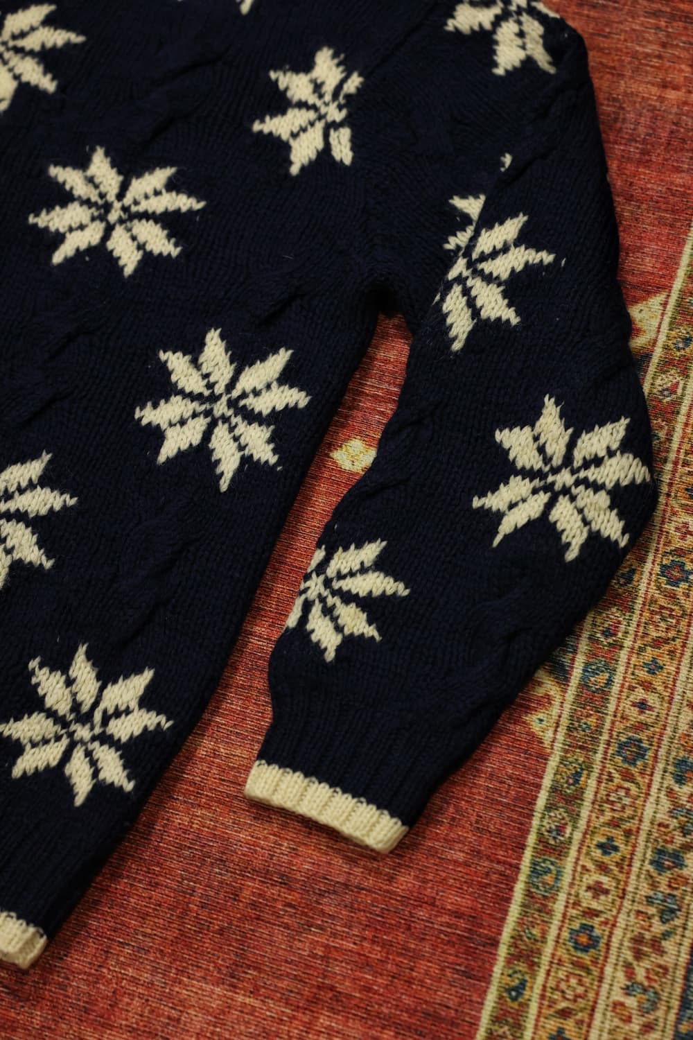 90s 빈티지 노르딕 니트 네이비 판매 상품이미지3