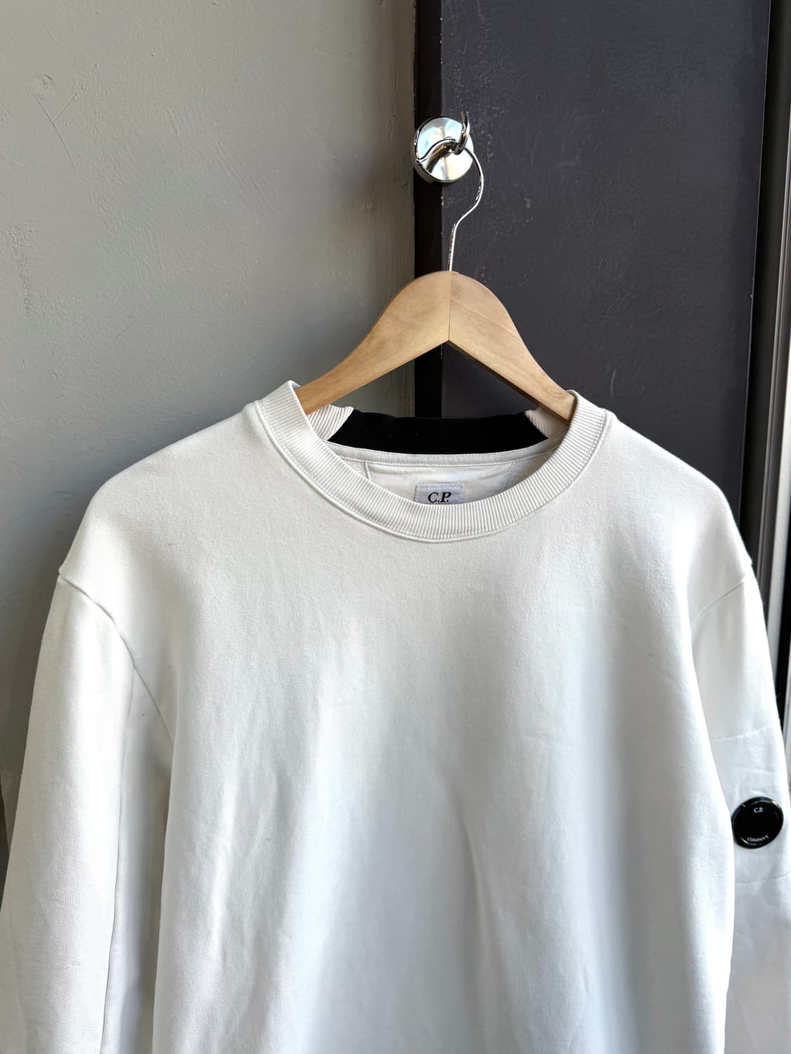 105~110/ CP컴퍼니 렌즈와펜 화이트 맨투맨 상품이미지3