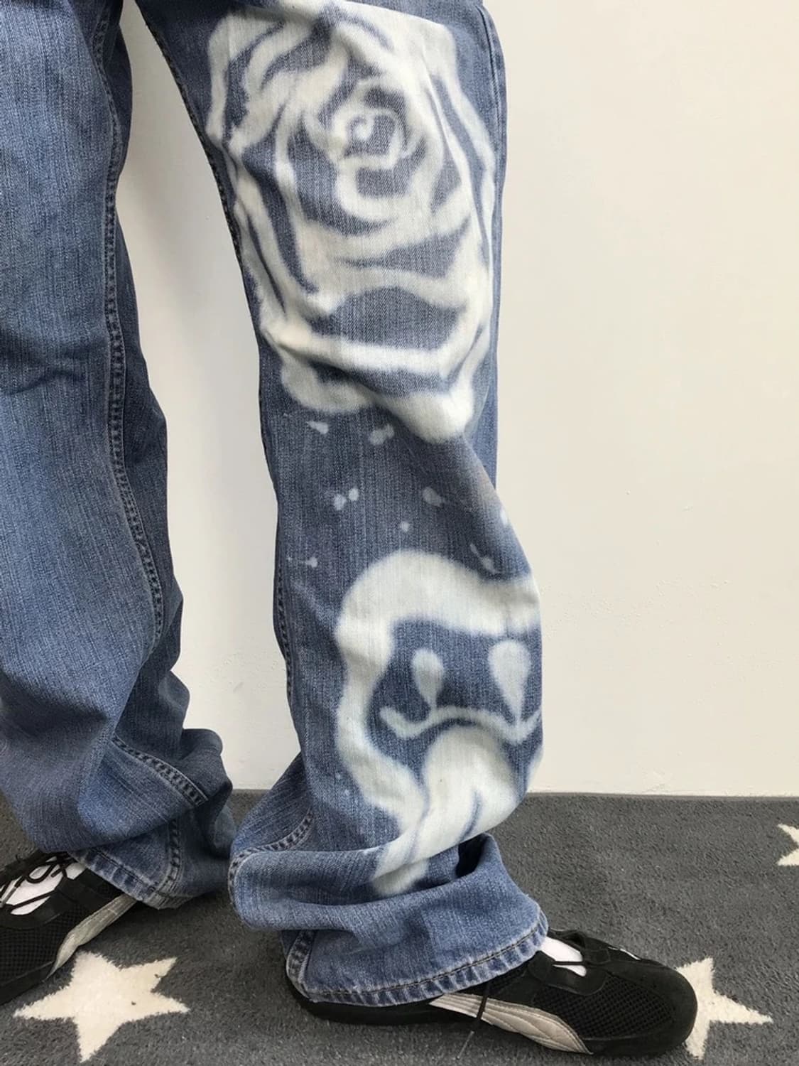 Levi’s 569 Custom Painted Denim Jeans 상품이미지4