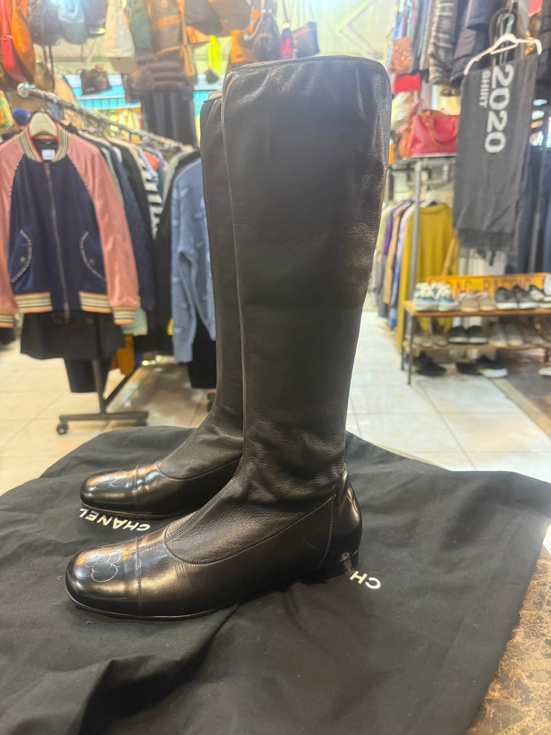 36반/230 정품 샤넬 까멜리아 부츠 팝니다 상품이미지3