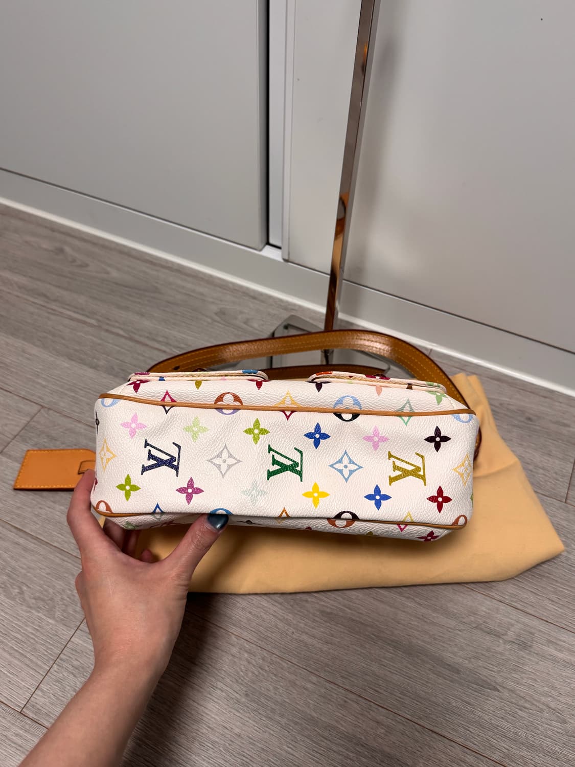 Louis Vuitton 루이비통 멀티 롯지 숄더백 상태A+ 상품이미지8