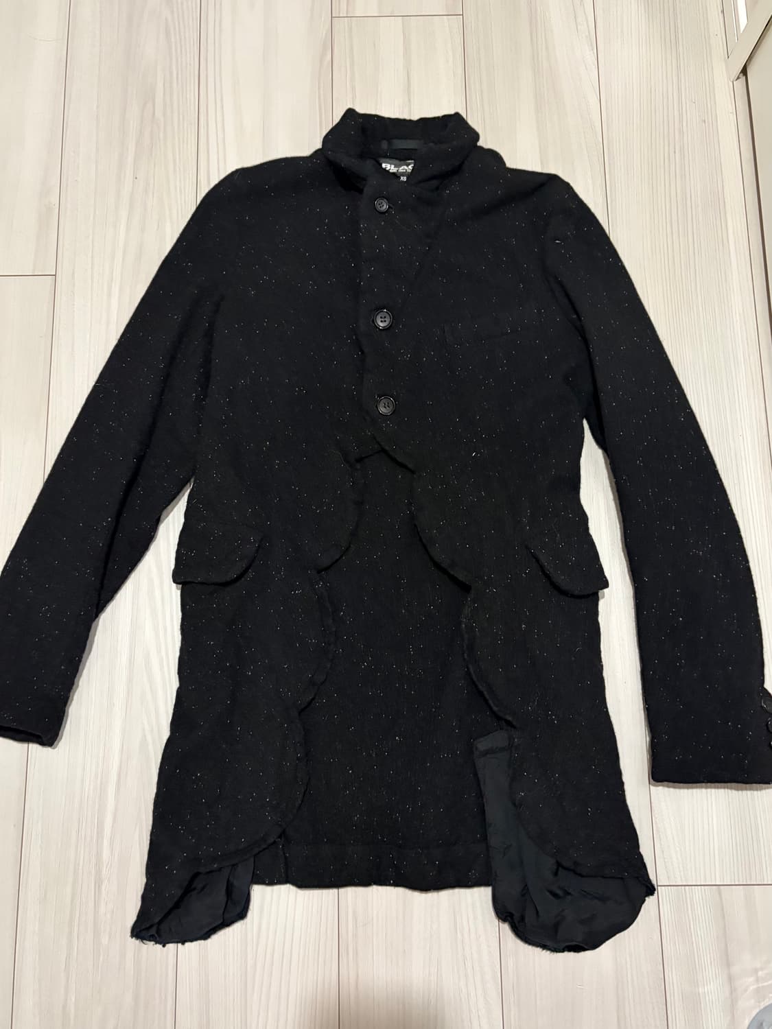 꼼데가르송 블랙 울 축융 프릴 자켓 xs 상품이미지1