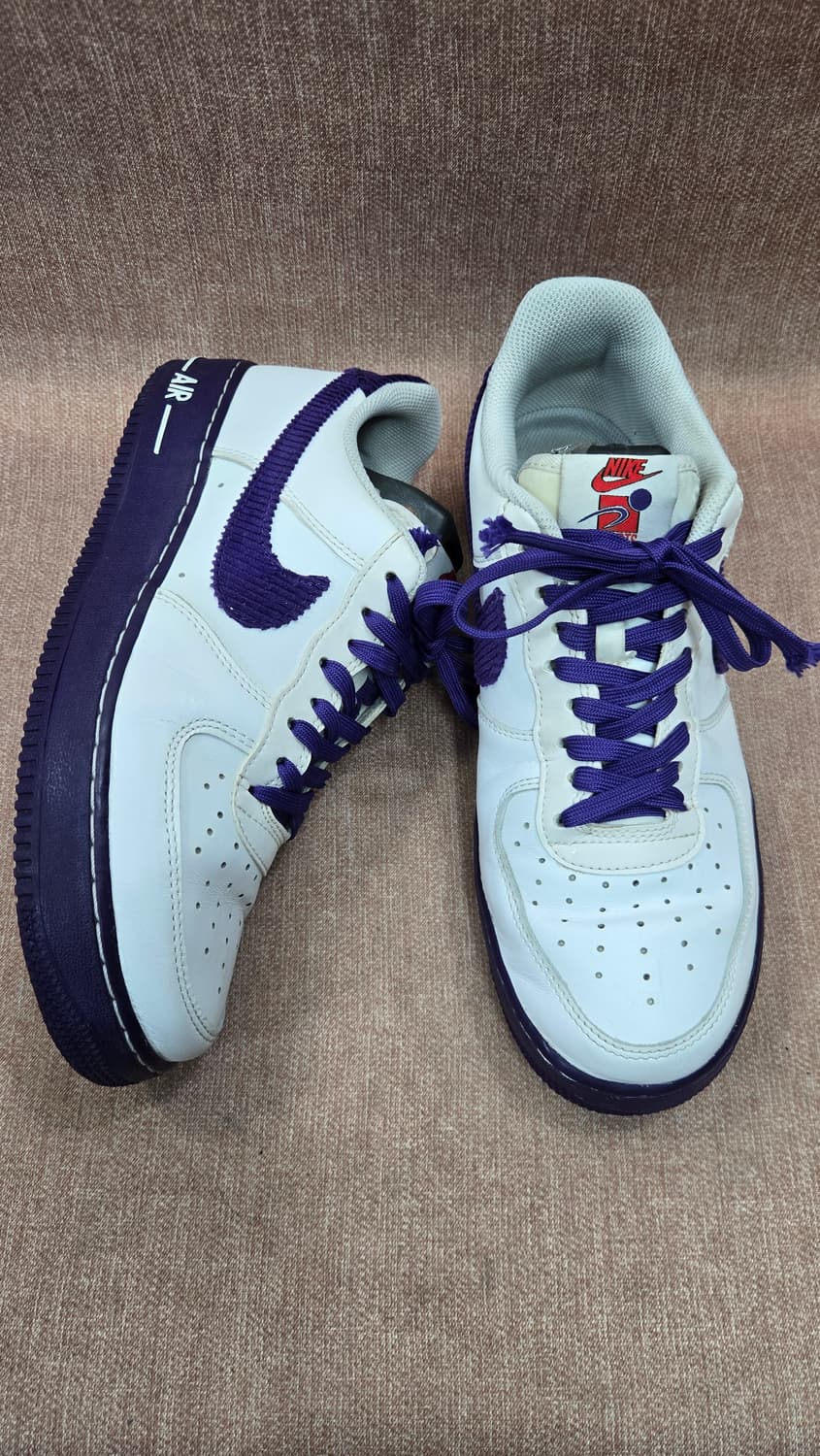 나이키 270mm-  에어포스1 EMB 화이트 앤 코트 퍼플   상품이미지1