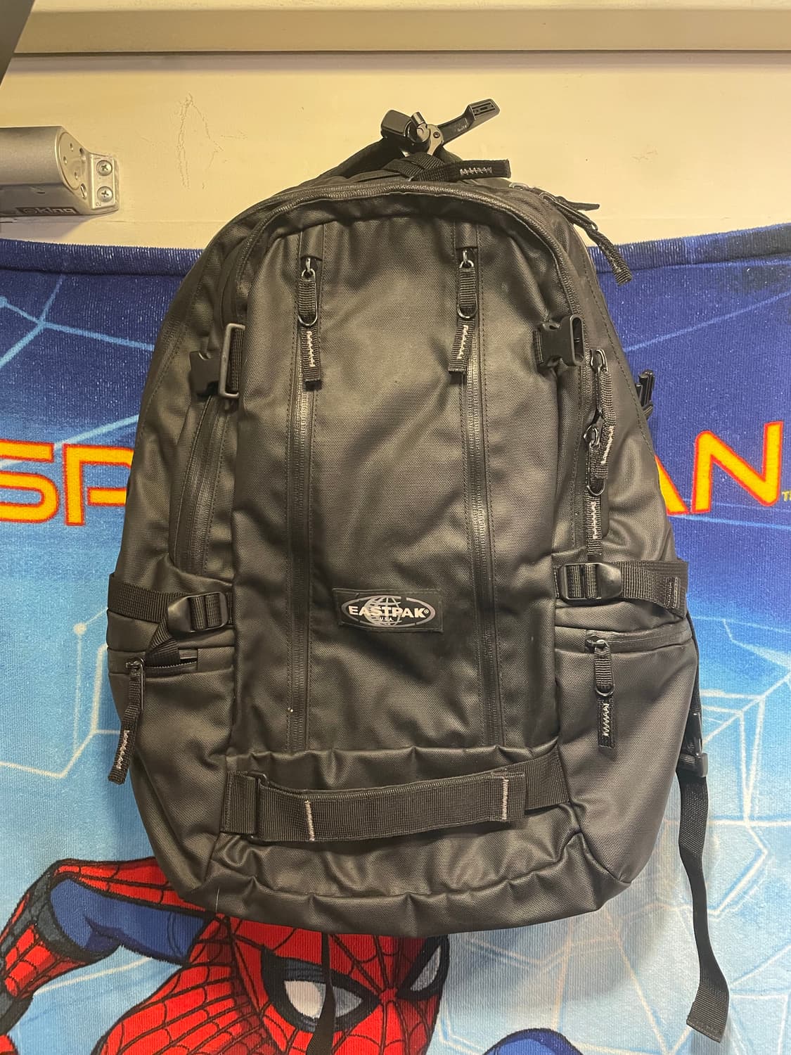 이스트팩 백팩 상품이미지1