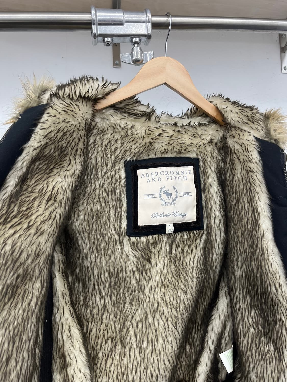 ~44.5) RARE! ABECROMBIE 2WAY FUR CROP  상품이미지3