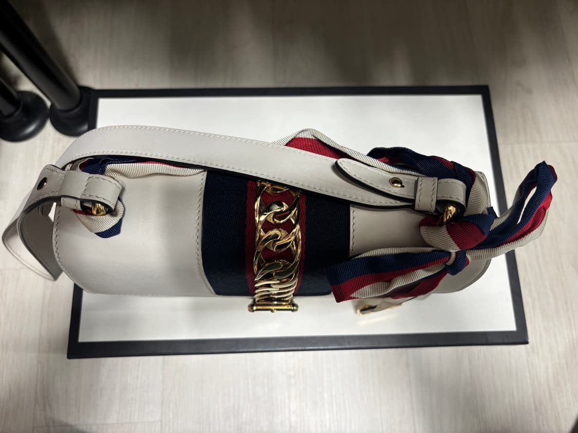 구찌 실비백 스몰 숄더백 상품이미지3