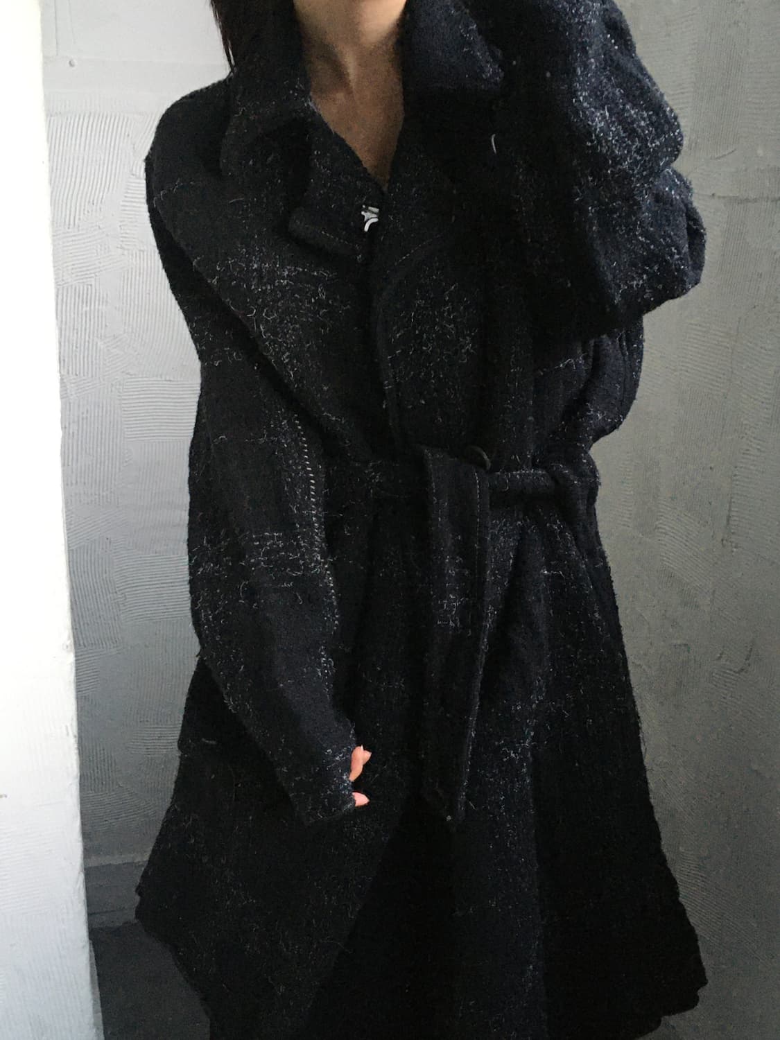 TRANSIT 트랜짓 블랙 컬러 스티치 롱 코트 상품이미지3