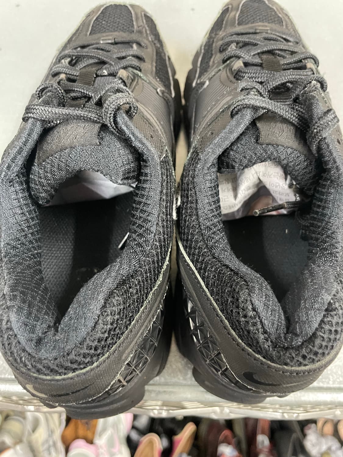 나이키 줌 보메로 5 트리플 블랙 275 상품이미지9