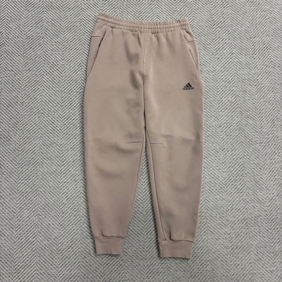 아디다스 테크 트레이닝 스웻팬츠 v1714 상품이미지1