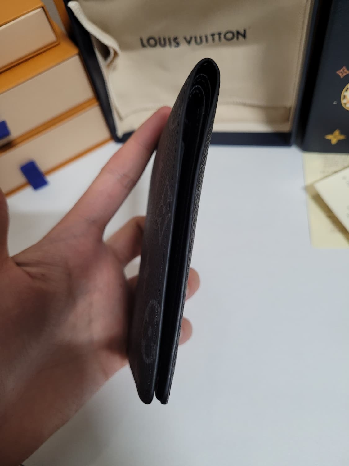 루이비통 멀티플월릿 모노그램 이클립스 반지갑 상품이미지4