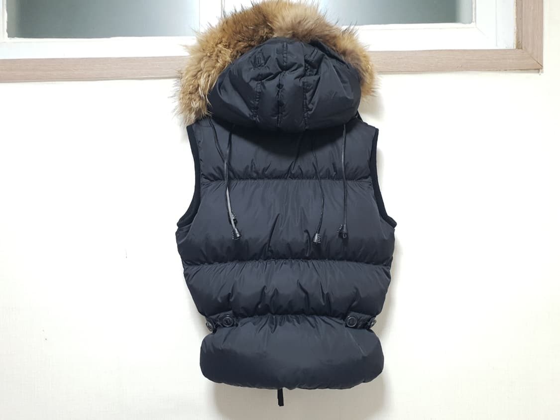디스퀘어드2  후드집업 라쿤배색 언발블랙 구스다운  패딩조끼 48 상품이미지3