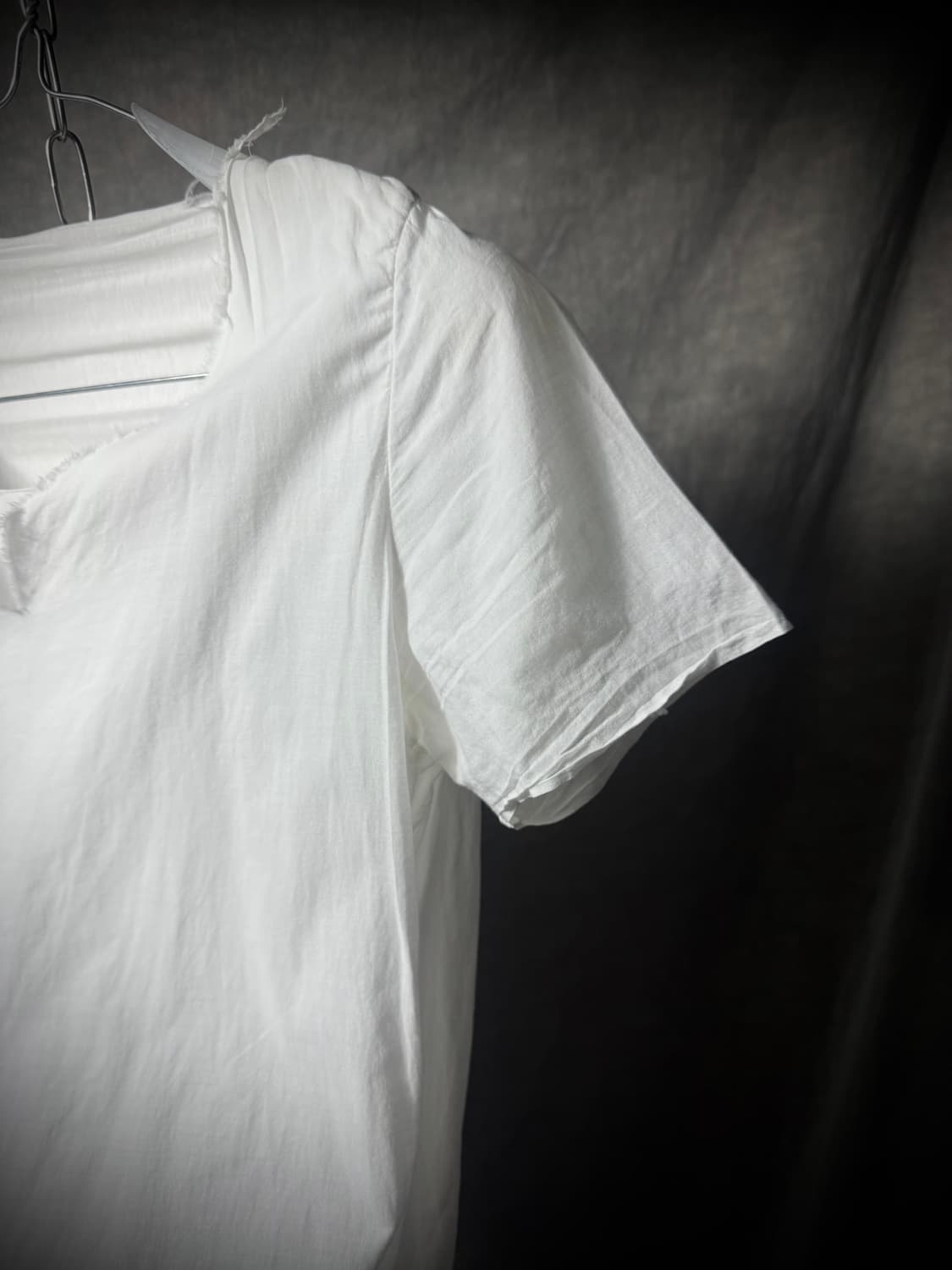 Label Under Construction Raw Edge TShirt 상품이미지4