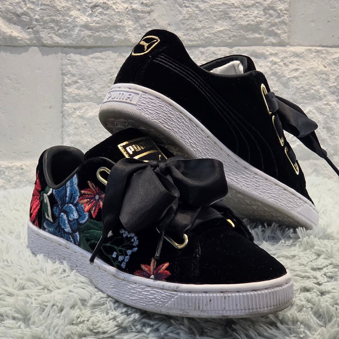 7q-6:푸마 벨벳 플라워 자수 스니커즈 (22cm)-거의새거 상품이미지5