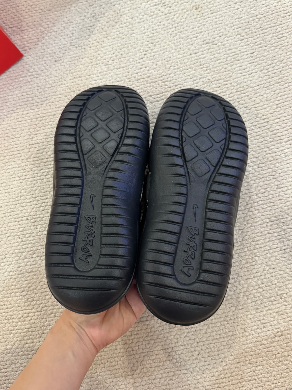 미착용/새상품) 나이키 버로우 패딩슈즈 패딩슬리퍼 230/240/250 상품이미지6