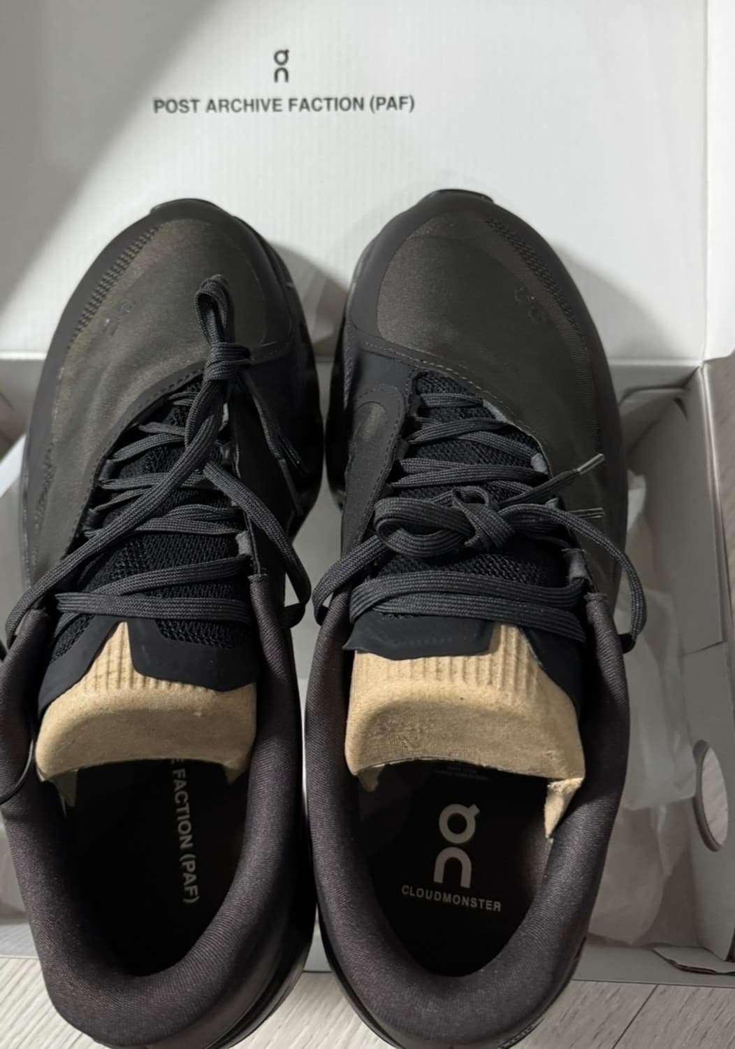 !!주말급처가 40!! 온러닝 파프 클라우드몬스터 쏜 브라운 상품이미지5