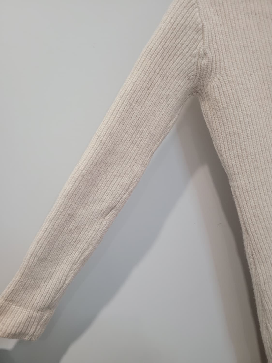 블랙푸시아 아이보리 니트 원피스 트임 디테일 44~55 상품이미지3