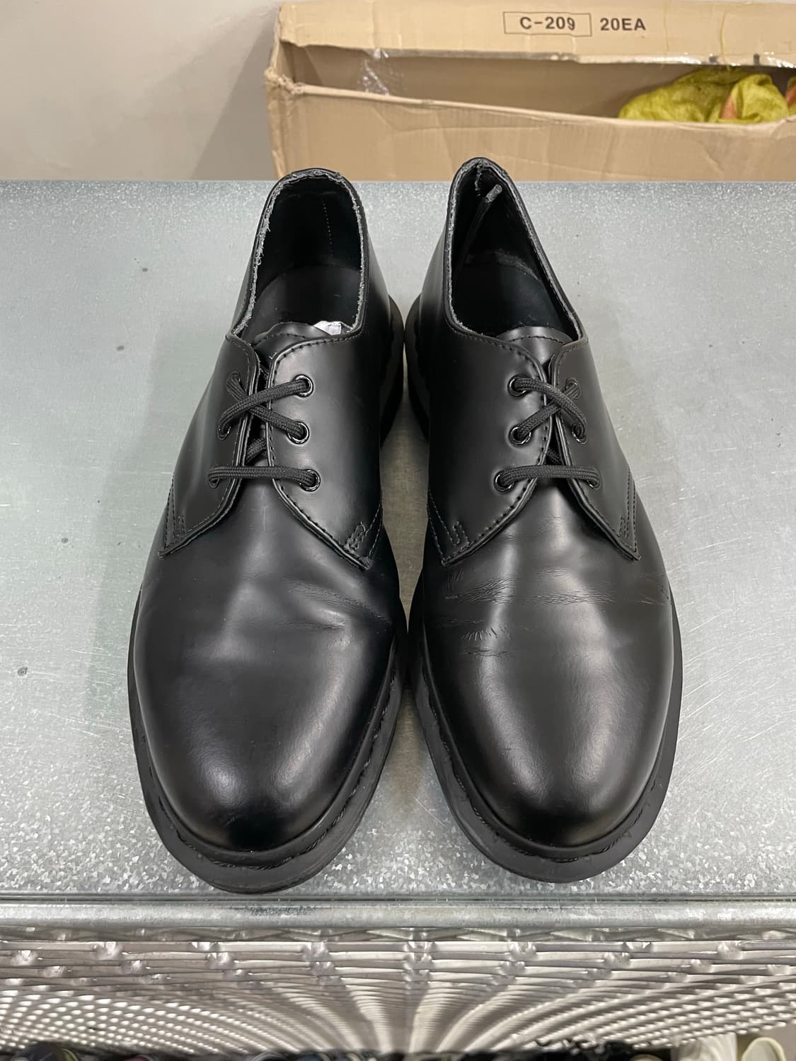 닥터마틴 1461 3홀 모노 블랙 uk8 상품이미지5