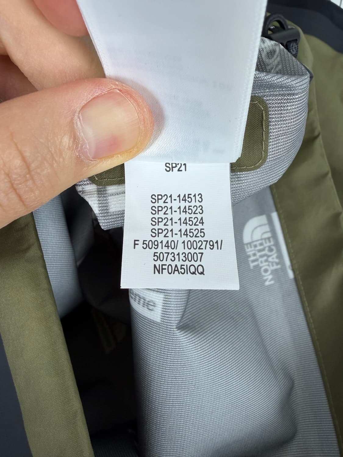 a181) 슈프림x노스페이스 21ss 서밋 시리즈 테이프 심 바람막이 상품이미지8