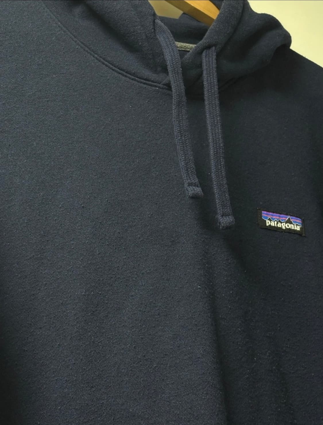 파타고니아 네이비 후드티 상품이미지2