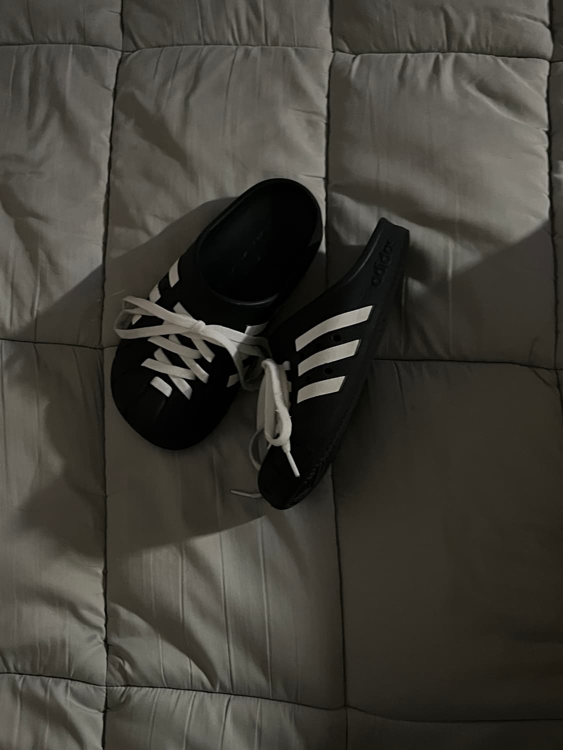 아디다스 아딜렛 클로그 GZ5886 블랙 화이트  상품이미지3