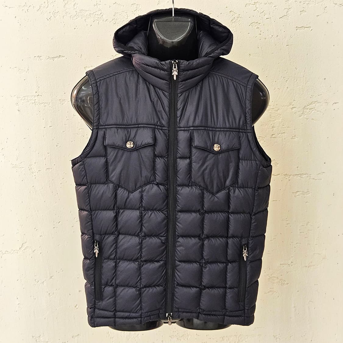 [S] 크롬하츠 투포켓 후드 패딩조끼 블랙 S87BP78C 상품이미지1