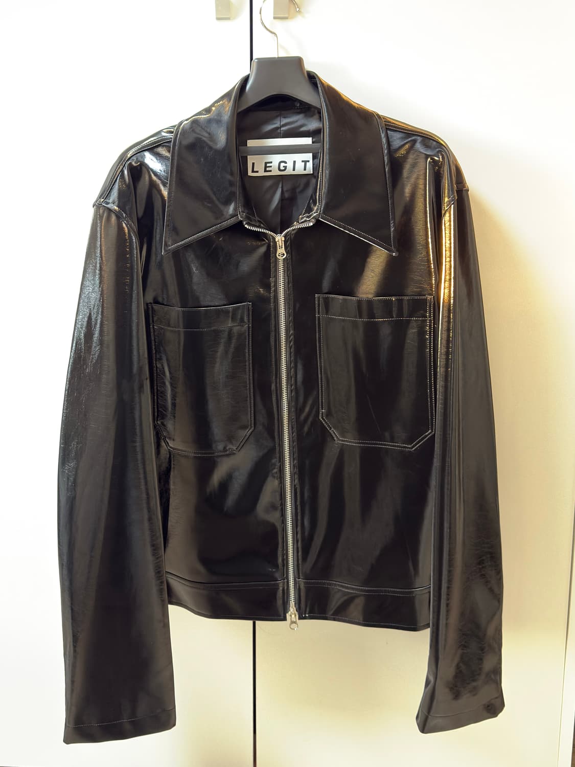 글로시 빈티지 블랙 자켓 상품이미지1