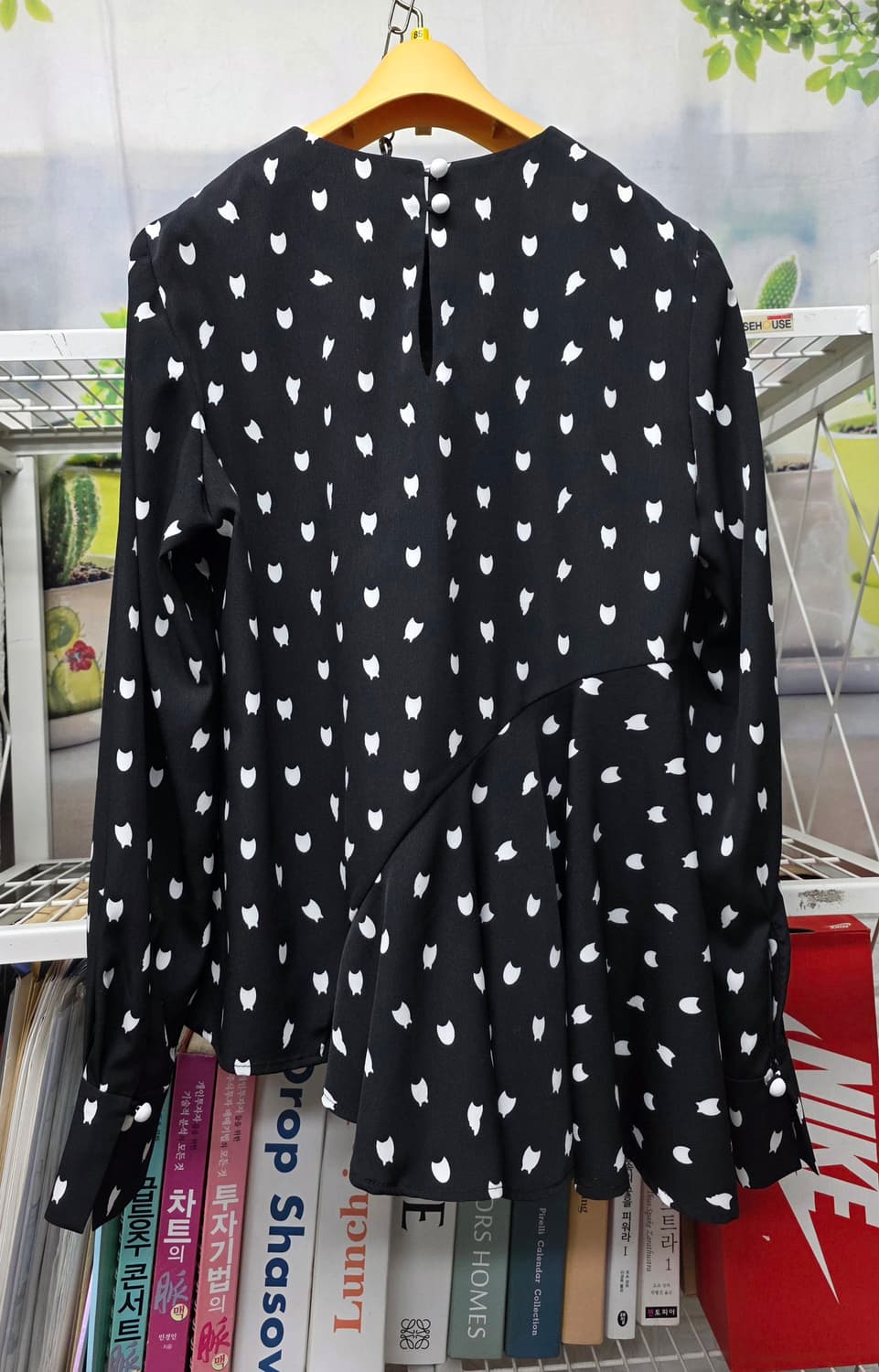 럭키슈에뜨 블라우스 55 언발란스 플레어 블라우스 WM31  상품이미지4