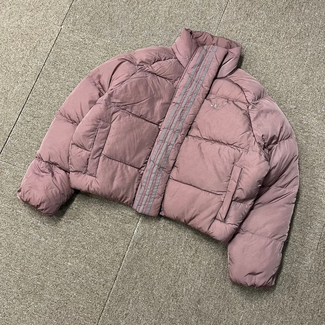 아디다스 푸퍼 패딩 상품이미지1