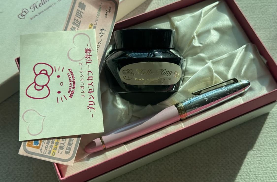 헬로키티 35주년 기념 펄핑크 세일러만년필(한정판) 상품이미지8