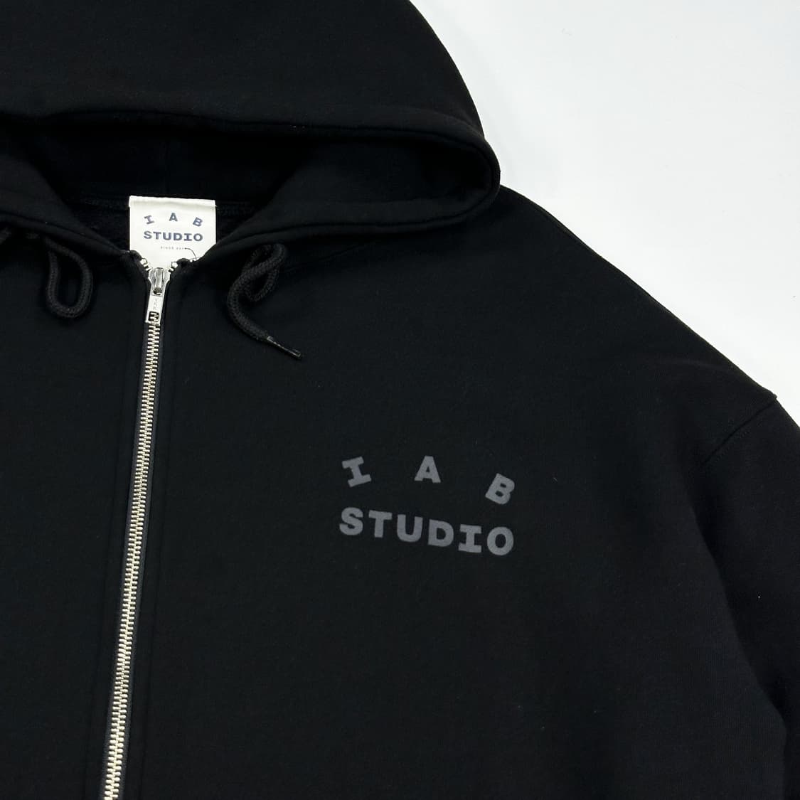 아이앱스튜디오 x JTBC 블랙 후드집업 (L) 상품이미지4