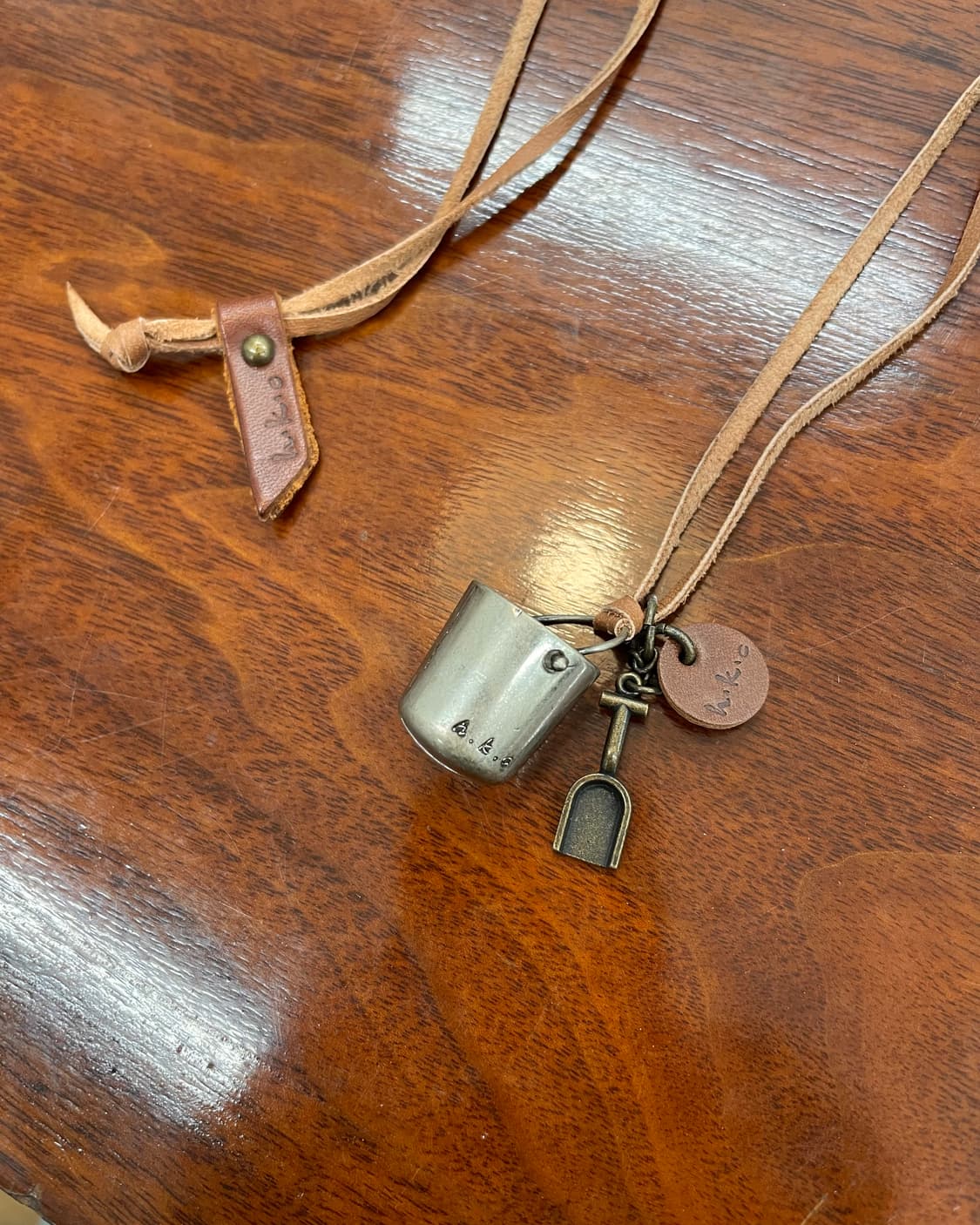 빈티지 레더 스트랩 목걸이 상품이미지2