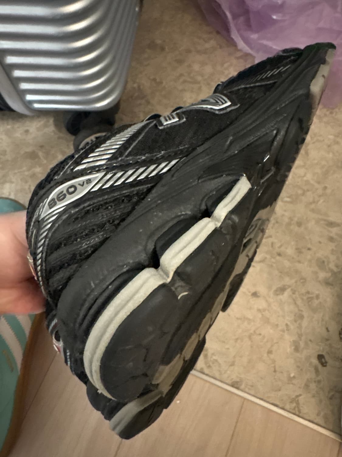 뉴발란스 860 v2  블랙그레이 상품이미지3