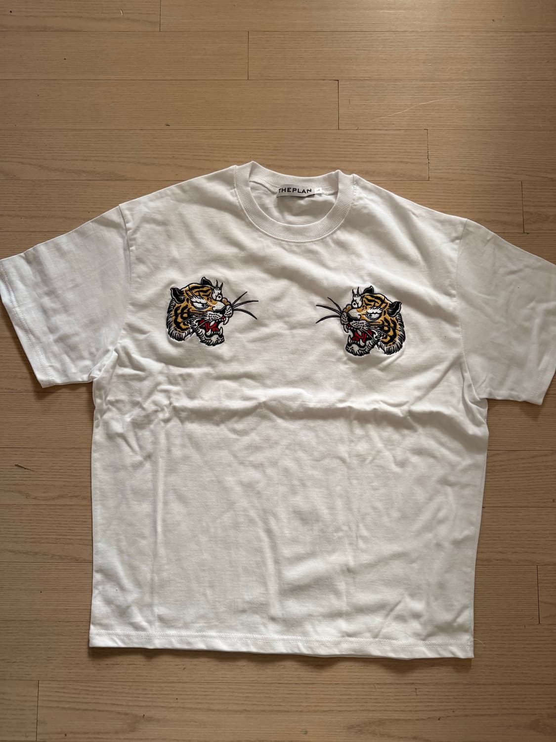 보세 반팔티 새상품  상품이미지2