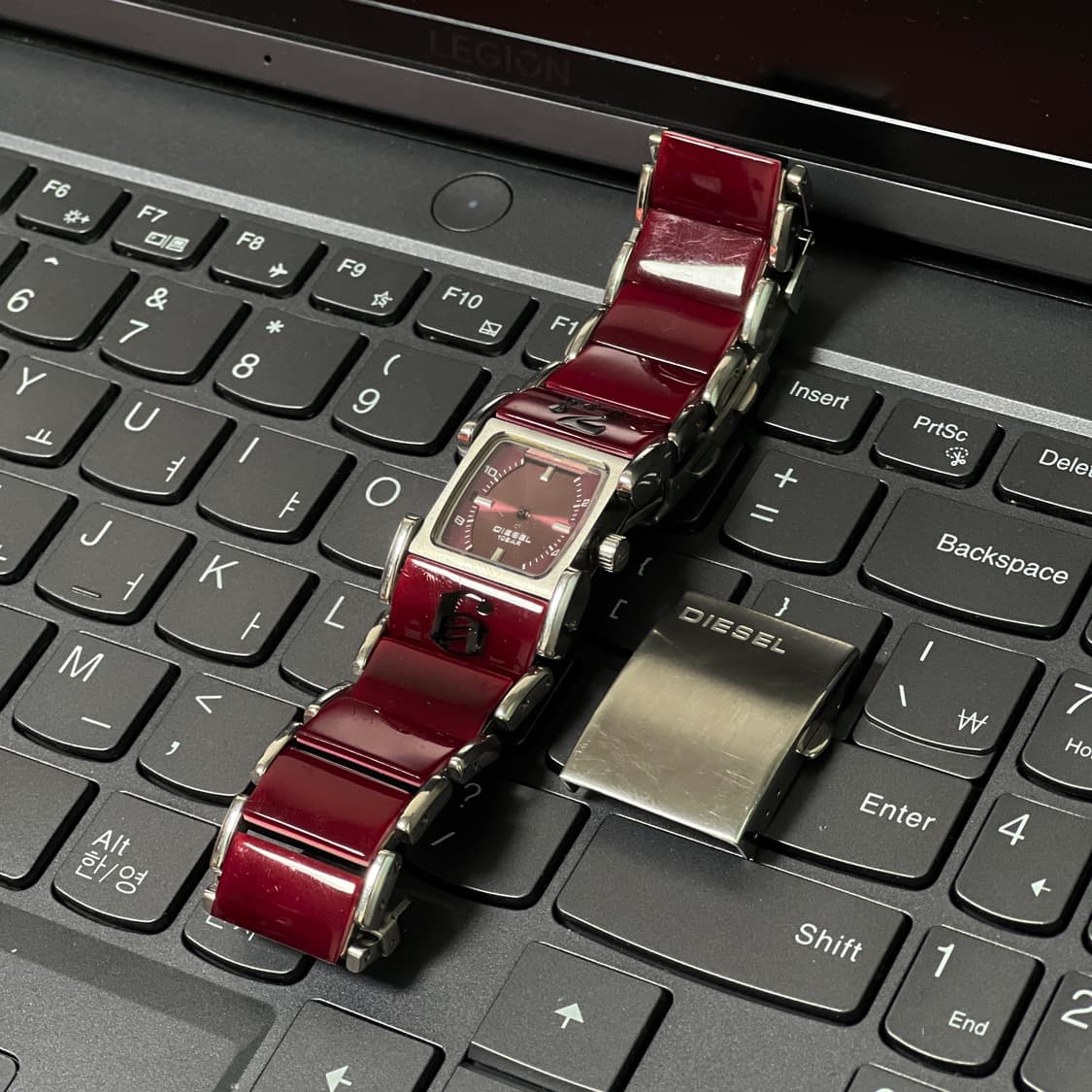 디젤 빈티지 희귀 와인컬러 메탈시계 상품이미지1