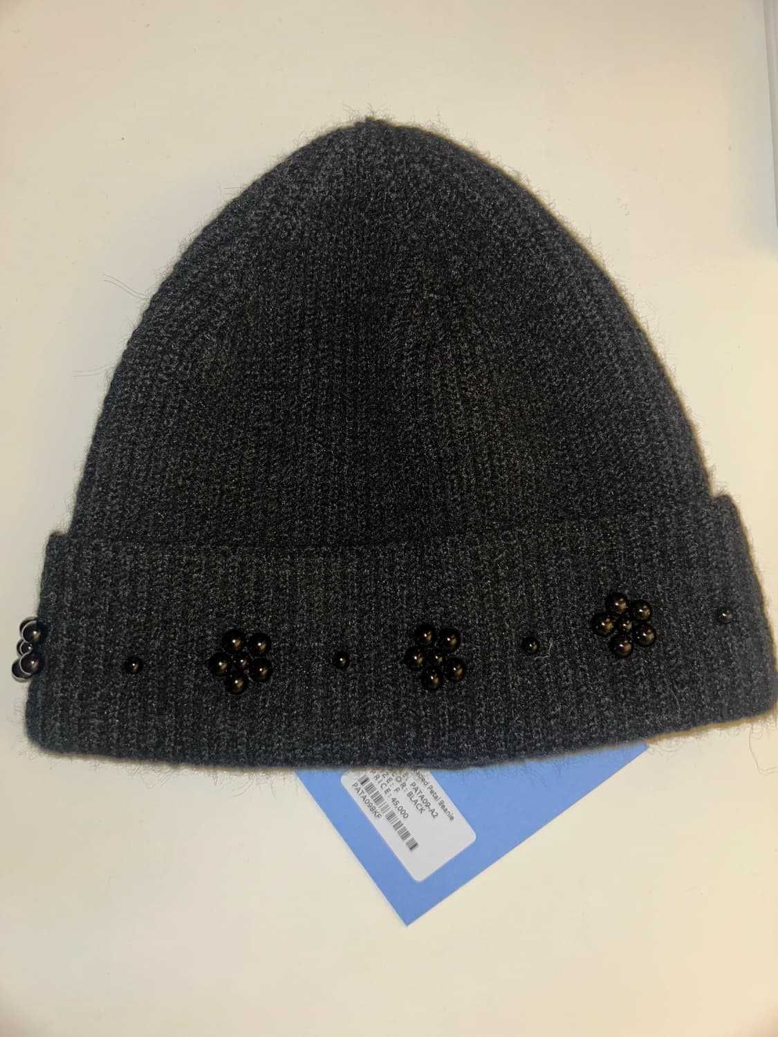 Beaded Petal Beanie [Black] 상품이미지3
